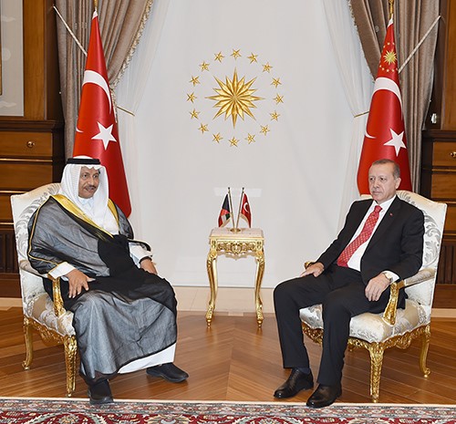 سمو رئيس الوزراء الشيخ جابر المبارك خلال لقائه مع الرئيس التركي رجب طيب أردوغان
