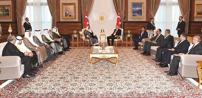  ﻿سمو رئيس الوزراء الشيخ جابر المبارك والوفد المرافق خلال اللقاء مع الرئيس التركي ﻿