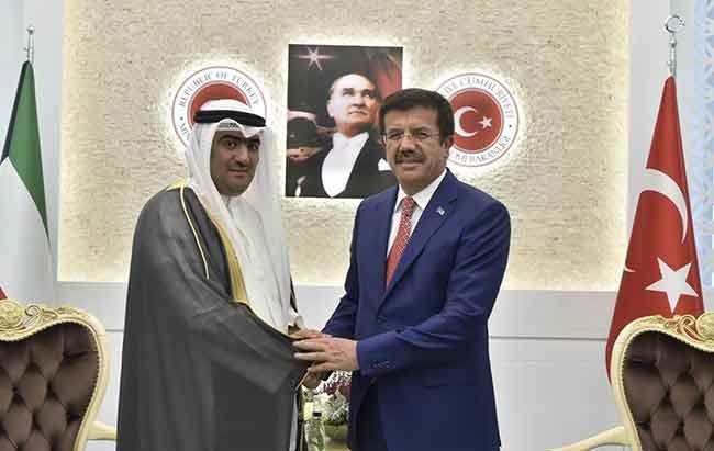 الوزير خالد الروضان خلال لقائه وزير الاقتصاد التركي نهاد زيبكجي 