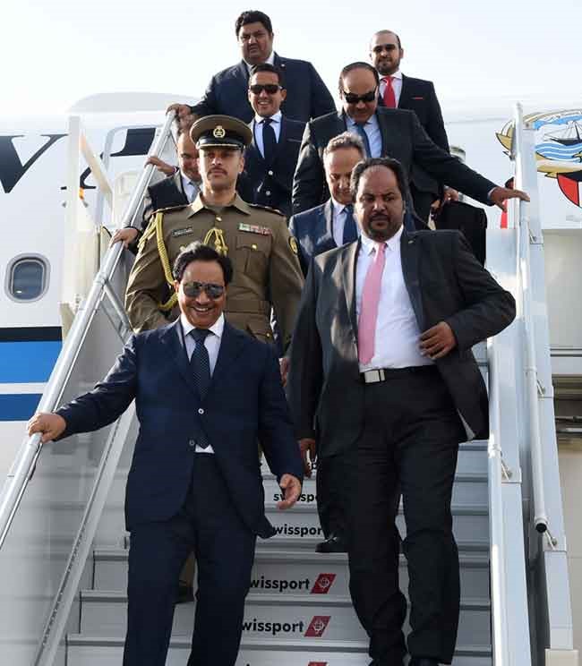 سمو الشيخ جابر المبارك لدى وصوله إلى مطار نيويورك 