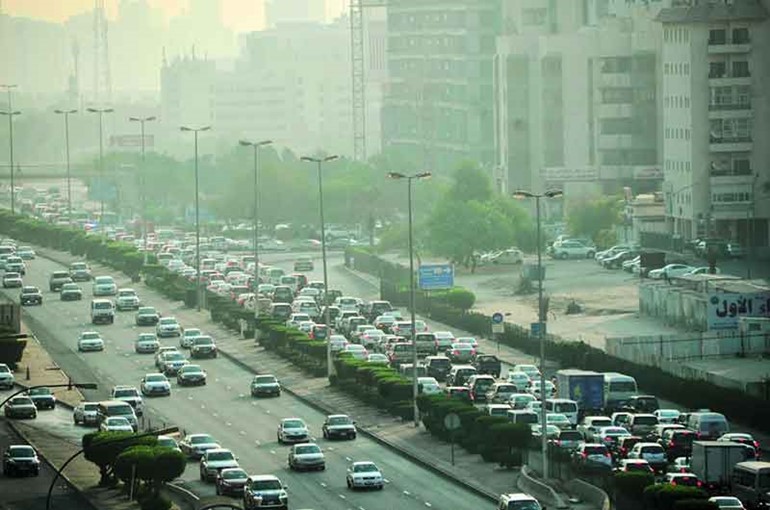عودة الازدحام مع عودة 76708 طلاب في الثانوية إلى الدراسة