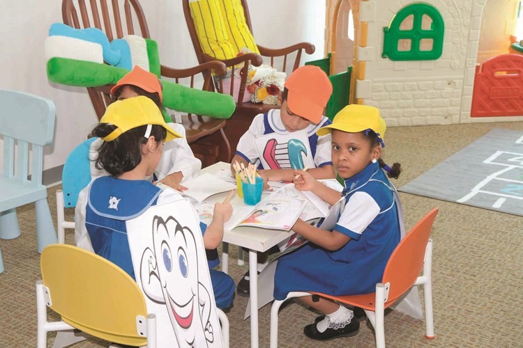 وسائل تسلية وترفيه في مكان انتظار الأطفال﻿
