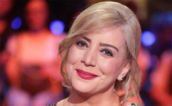بالفيديو.. شكران مرتجى تخرج جنيناً من امرأة قبل ان تموت