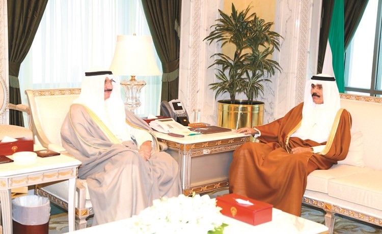 سمو نائب الأمير خلال لقائه الشيخ سالم العبد العزيز ﻿
