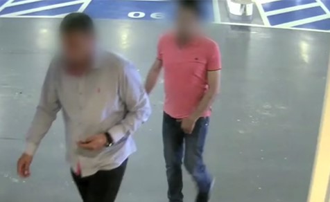 فيديو مثير يوضح كيف أوقعت "الداخلية الإماراتية" بمهربي مخدرات