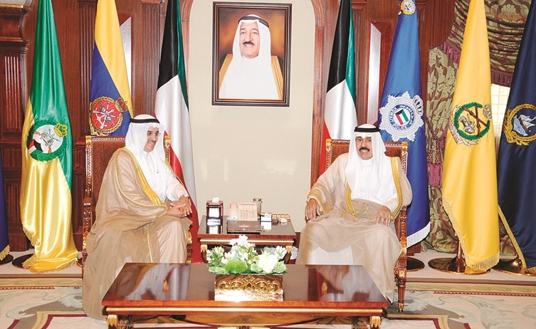 سمو نائب الأمير وولي العهد الشيخ نواف الأحمد مستقبلا أحمد المليفي﻿