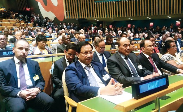 ممثل صاحب السمو الامير سمو رئيس مجلس الوزراء الشيخ جابر المبارك مترئسا وفد  الكويت في اجتماعات الجمعية العامة للأمم المتحدة المنعقدة في نيويورك