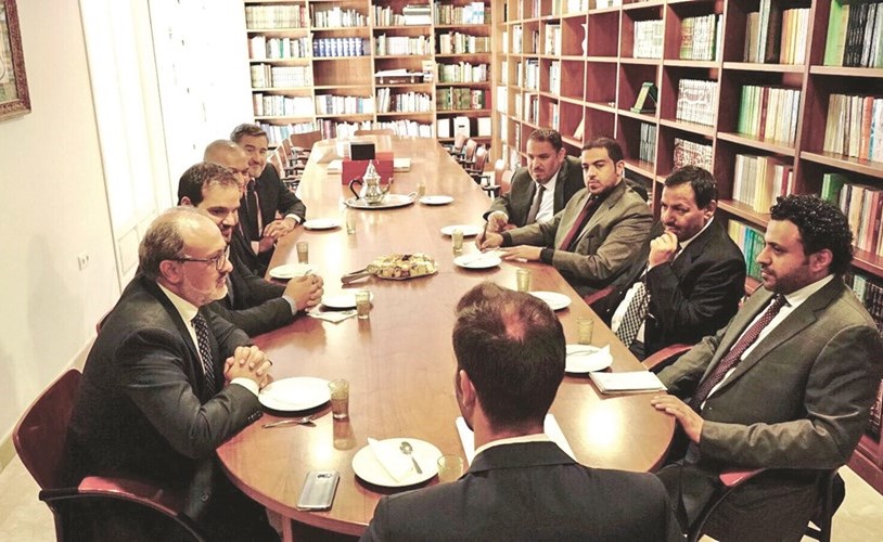 محمد الجبري خلال زيارته إلى مسجد غرناطة الجامعة في إسبانيا ﻿