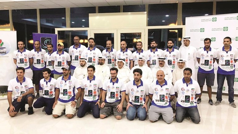 اللواء الفهد والقبندي وممثلو الجهات الراعية يتوسطون وفد المنتخب﻿