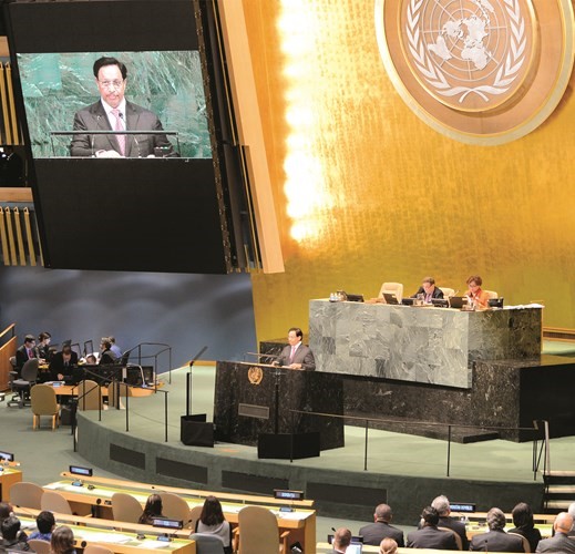  ﻿ممثل صاحب السمو الأمير الشيخ صباح الأحمد سمو رئيس مجلس الوزراء الشيخ جابر المبارك يلقي كلمة الكويت أمام الجمعية العامة للأمم المتحدة﻿