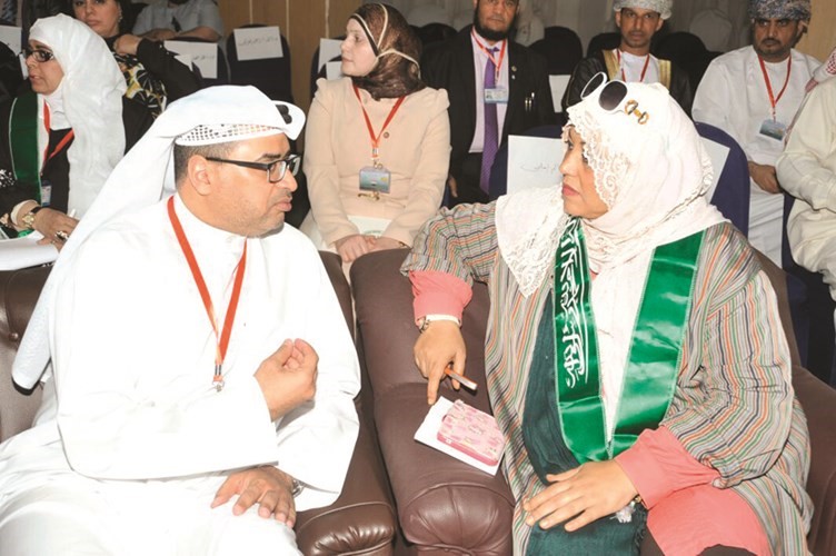3 محمد الغريب والزميلة هناء السيد ﻿