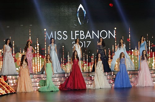 بيرلا حلو.. ملكة جمال لبنان 2017.. وصالة الحفل تضج بالضحك على "طلعت ريحتنا " !