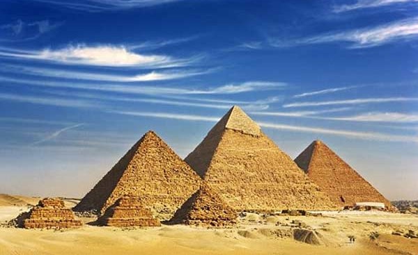 "ميل أون صنداي": هذا هو حل لغز بناء الهرم الأكبر في مصر
