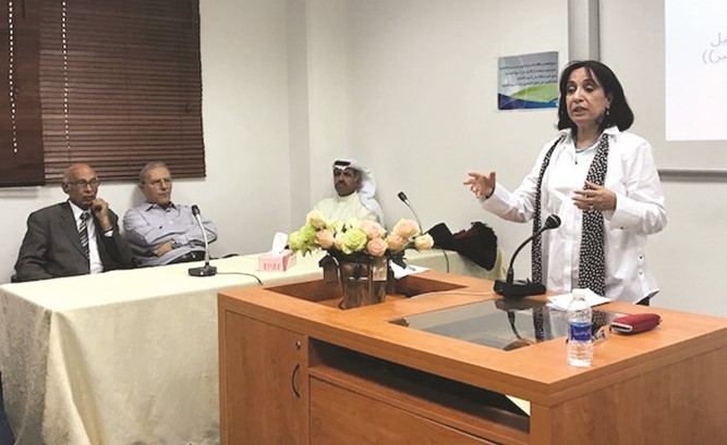 كلية التربية نظمت لقاءها التنويري لطلبة الدراسات العليا