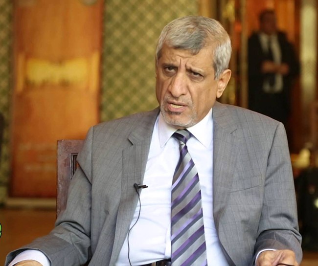 رئيس السلطة الفلسطينية يمنح وسام الثقافة لمدير "ألكسو" السابق عبد الله المحارب