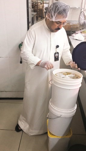 فحص ظاهري للمواد الغذائية﻿