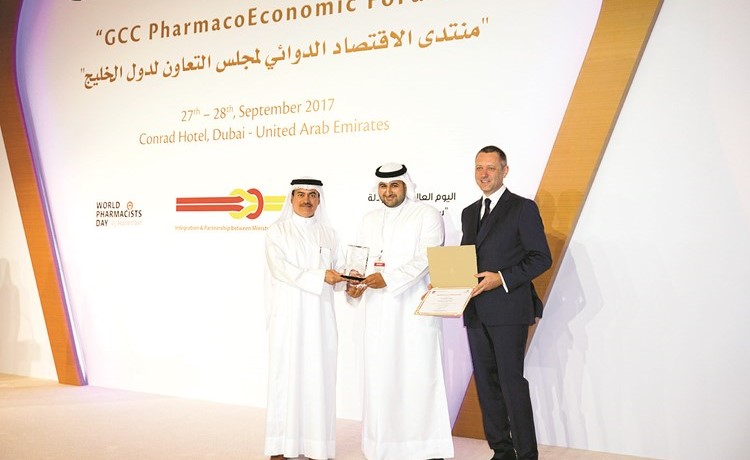 تكريم المقدم طبيب عبدالله مشعل مبارك الصباح من المنتدى﻿