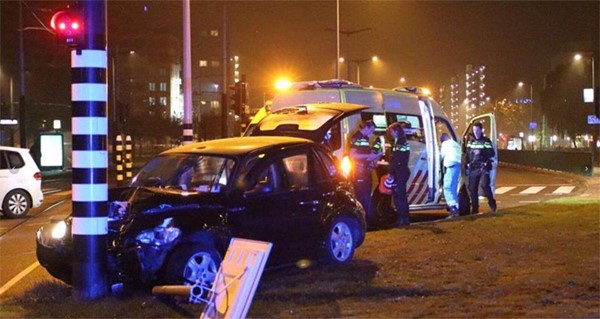 بالصور.. أغويرو يتعرض لحادث سير مروّع قد يبعده أشهر عن الملاعب !