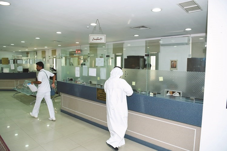 المراجعون في ادارة العلاج بالخارج﻿