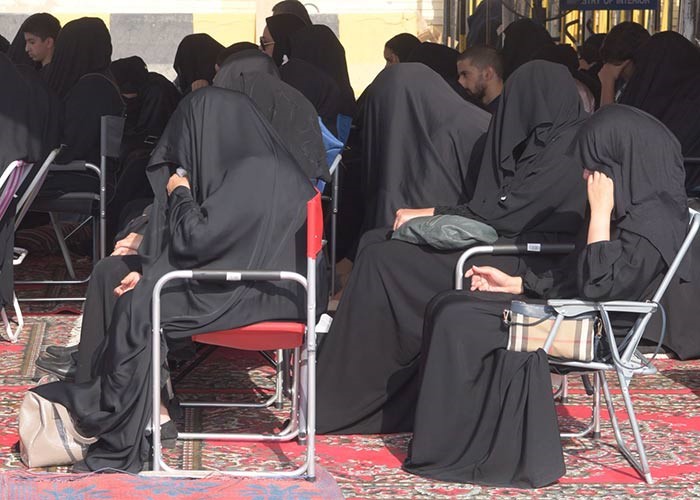 بالفيديو والصور.. آلاف المواطنين والمقيمين أحيوا العاشر من المحرم واستذكروا الحسين عليه السلام