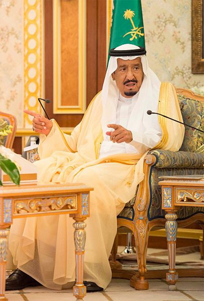 السعودية.. خادم الحرمين الشريفين يدشن مشروعات "الطائف الجديد" بتكلفة 2.9 مليار دولار