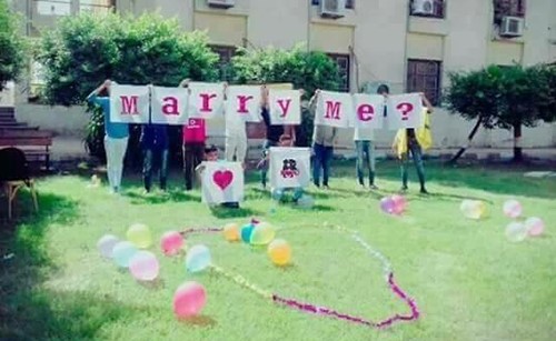 بالفيديو..  عانَقَ زميلته وطلب منها ما لا يليق داخل جامعة مصرية.. هذا مصيرهما !