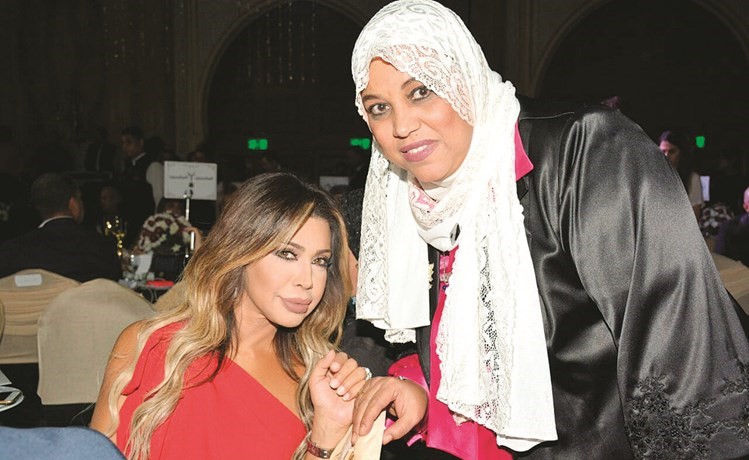 الأنباء مع المطربة نوال الزغبي﻿