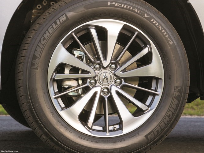 فرصة مميزة لاقتناء فخامة ACURA مع موعد بالتملك