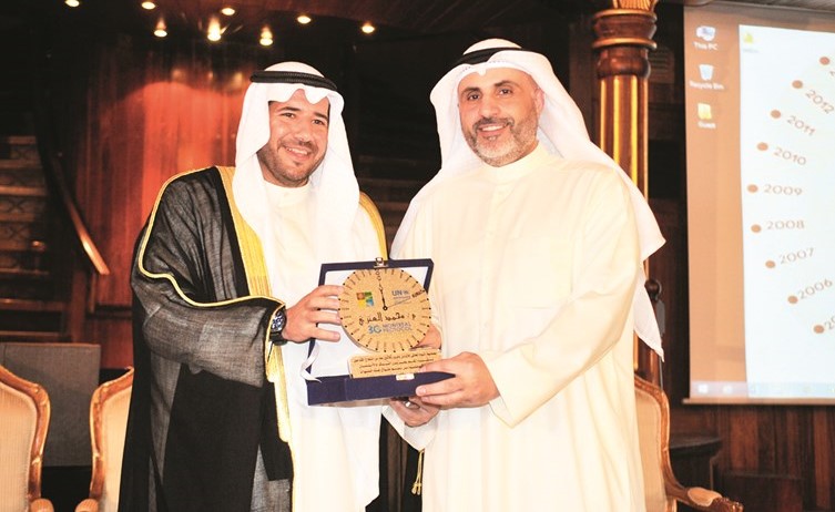 الشيخ عبدالله الأحمد مكرما محمد العنزي	(زين علام)﻿