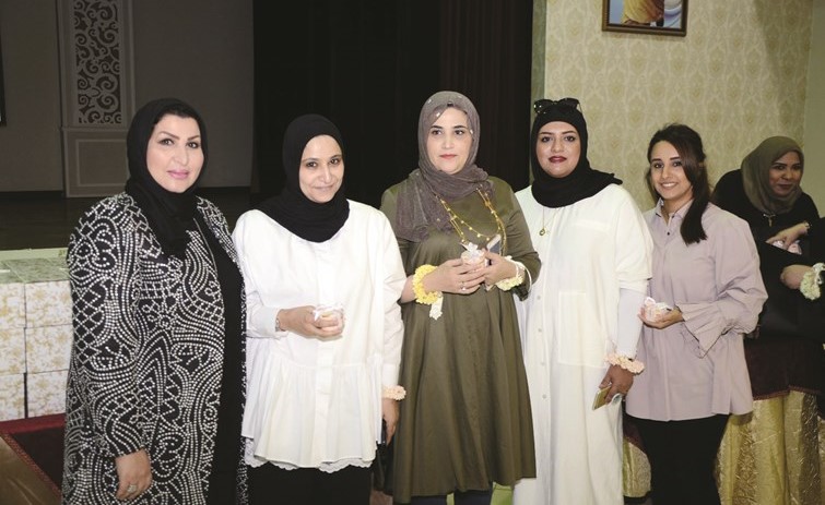عدد من المكرمات﻿