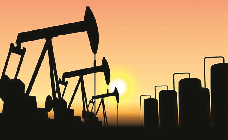 أسواق النفط تتلقى دعماً من مساعي تمديد خفض الإنتاج لنهاية 2018