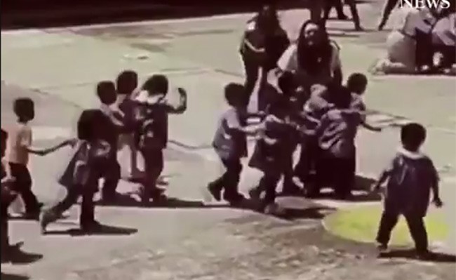 شاهد شجاعة هؤلاء الأطفال خلال لحظات الرعب للزلزال