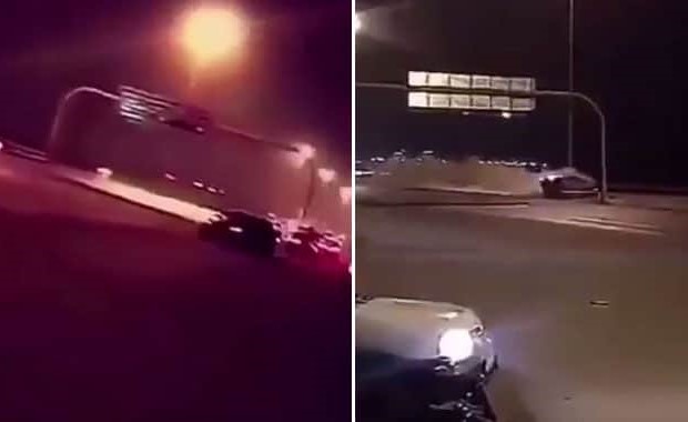 بالفيديو.. مقحص يطير من سيارته وينجو بأعجوبة بعد اصطدامه بعمود لافتة في الرياض