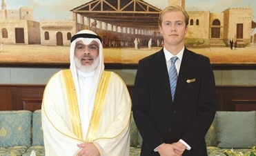 عادل الصرعاوي مستقبلا الأمير ألكسندر دفيانو ﻿