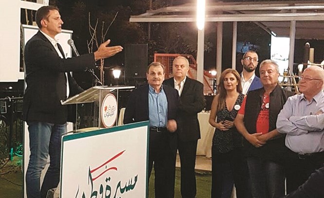 المحامي نديم سعيد في لقاء مع اهالي صيدا وجوارها	(محمود الطويل)﻿