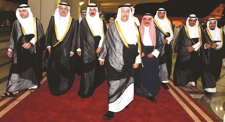 ممثل صاحب السمو الأمير الشيخ صباح الأحمد سمو الشيخ جابر المبارك لدى وصوله إلى مطار الكويت ﻿