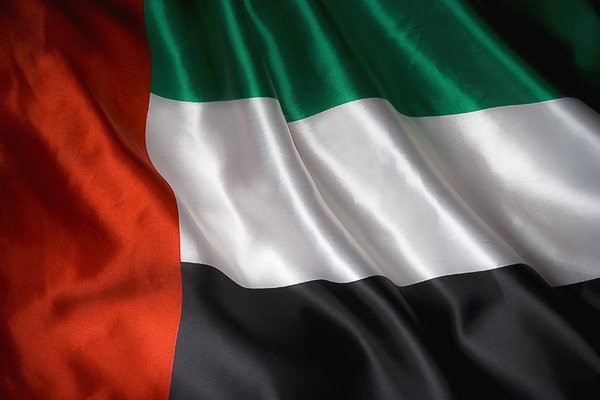 الإمارات تأمل في تمديد اتفاق خفض إنتاج النفط