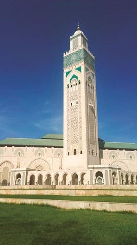 مئذنة مسجد الحسن الثاني الأعلى في العالم﻿