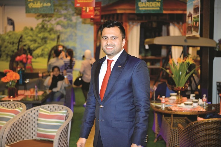 عادل ساجان﻿