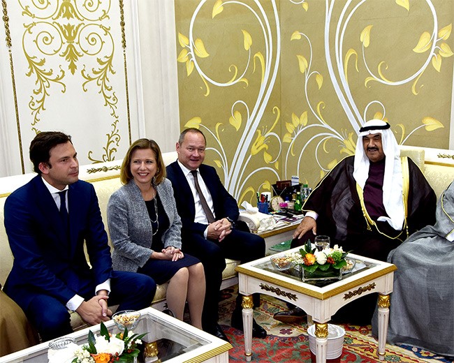 المحمد: نأمل دعم سويسرا طلب الكويت الانضمام إلى بنك التنمية الآسيوي