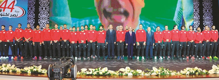 القيادة السياسية تهنئ السيسي بتأهل «مصر» إلى مونديال روسيا 2018