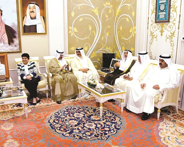 الشيخ خالد البدر وعسكر العنزي ود.محمد البصيري والسفير بدر التنيب والشيخة د.رشا الصباح﻿