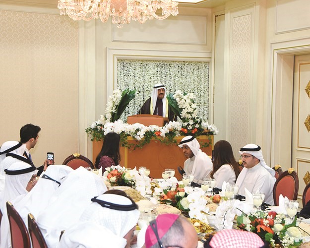  ﻿سمو الشيخ ناصر المحمد ملقيا كلمته أمام رئيس مجلس النواب السويسري والوفد المرافق له﻿