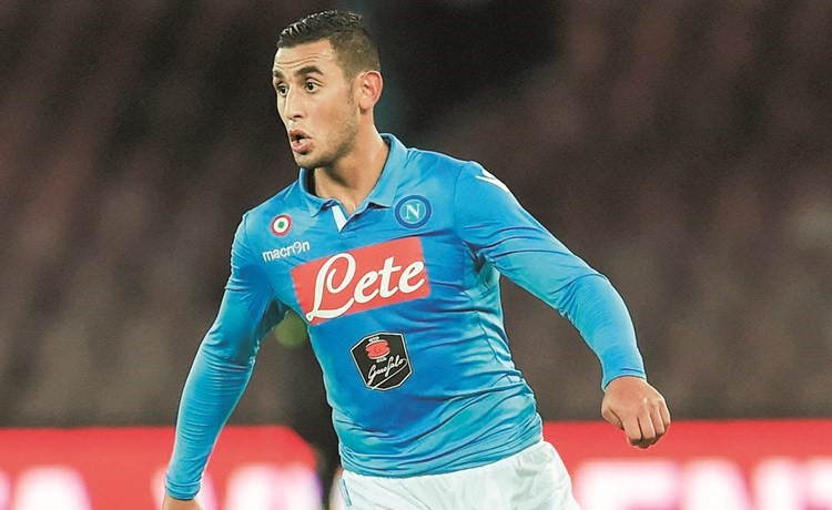 لاعب نابولي فوزي غلام﻿