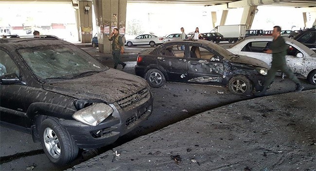 ثلاثة انتحاريين يفجرون أنفسهم قرب مركز قيادة شرطة دمشق