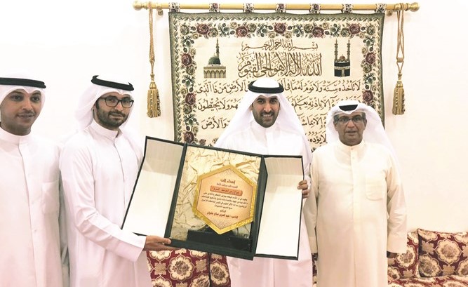 النائب فراج العربيد خلال استقباله عشوان ﻿