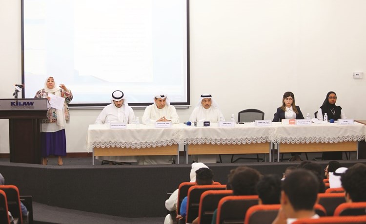 المشاركون في اللقاء التنويري ﻿
