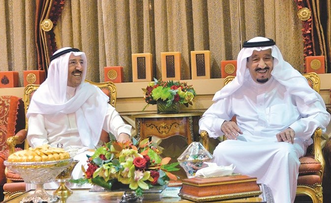صاحب السمو الأمير وخادم الحرمين الشريفين خلال المباحثات ﻿