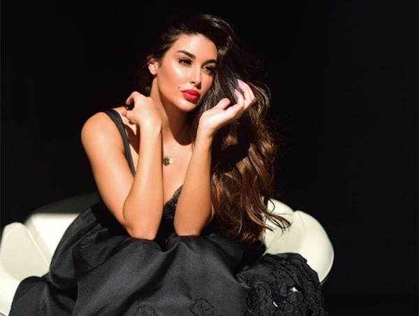 ياسمين صبري تتربع على العرش "الإثارة" بالأسود