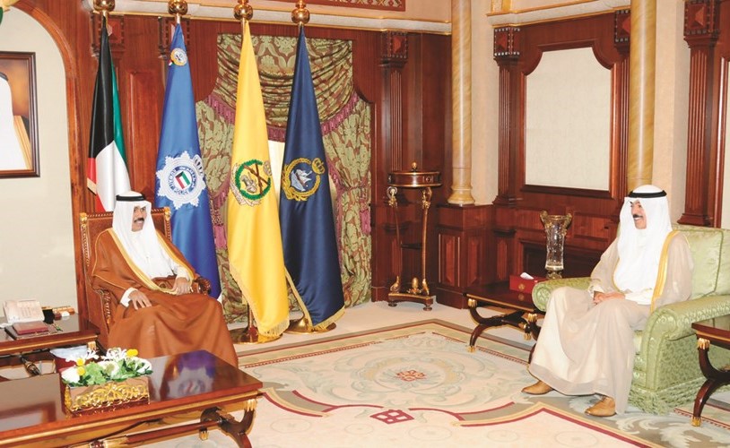 سمو ولي العهد الشيخ نواف الاحمد مستقبلا الشيخ محمد الخالد ﻿